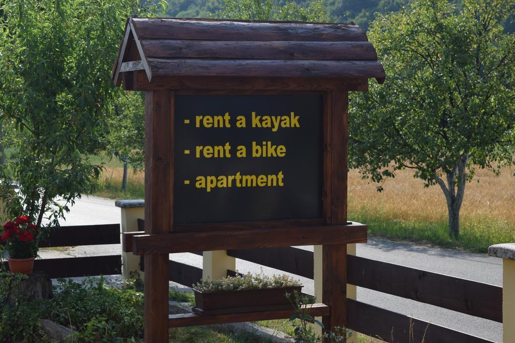 Apartment Gacka *
